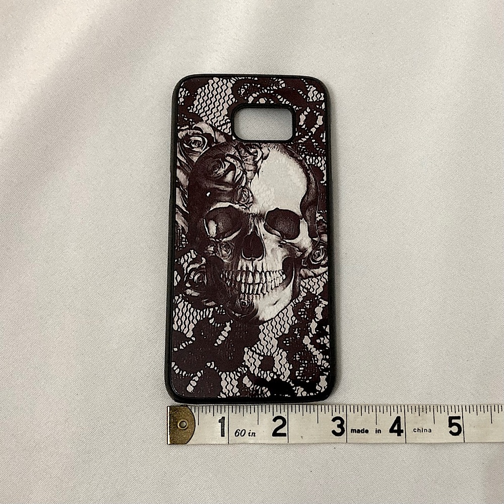 Skull And Roses Phone Case - Picture 6 of 7